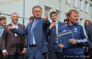 Футбольную школу «Чертаново» посетил министр спорта Виталий Мутко
