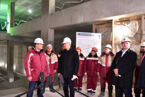 Мэр Москвы Сергей Собянин выразил надежду, что станции "Саларьево" и "Румянцево" будут введены в эксплуатацию до конца года