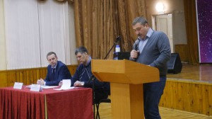 На очередной встрече главы управы района Царицыно Сергея Белова с жителями обсудили работу с должниками по оплате жилищно-коммунальных услуг