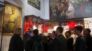 Для школьников и ветеранов района Царицыно 3 марта организовали экскурсию в музей вооруженных сил России