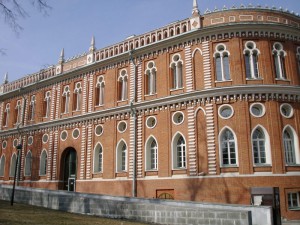 На фото территория музея-заповедника "Царицыно"