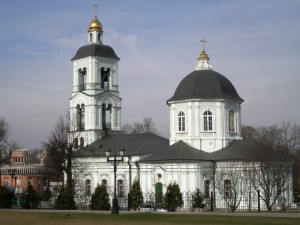 На фото территория музея-заповедника "Царицыно"