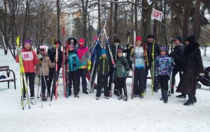 Соревнования по лыжным гонкам «Кто быстрее» в парке Сосенки