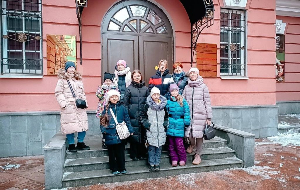 Ученики школы №904 сходили на экскурсию в Музей сословий России. Фото: страница школы №904 в социальных сетях