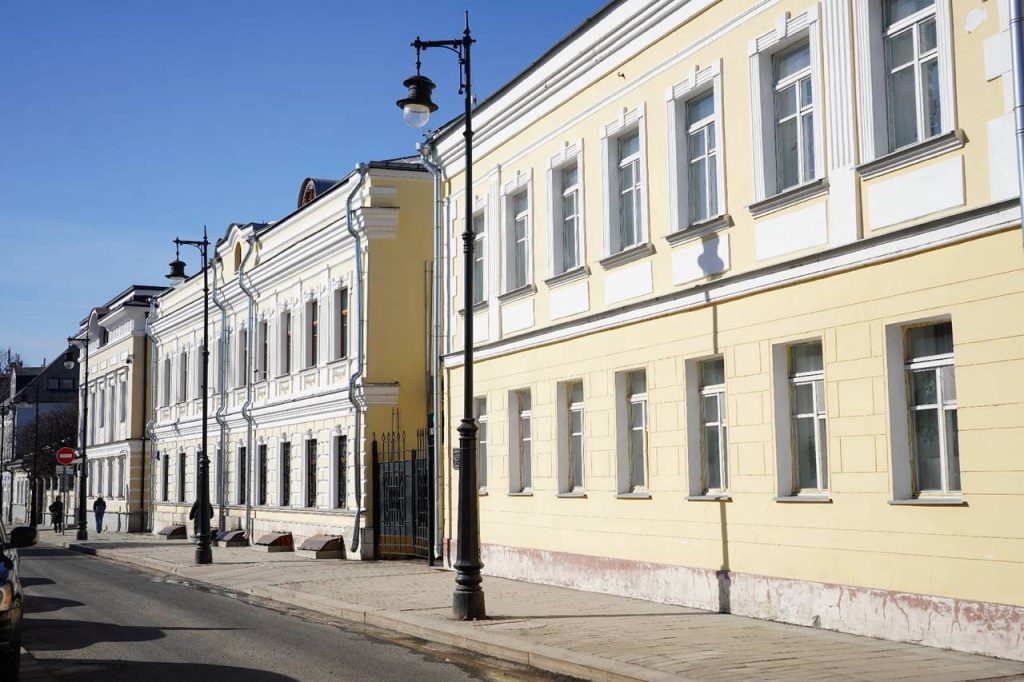 Жителей Москвы предупредили о сильных порывах ветра 4 апреля. Фото: Анна Быкова, «Вечерняя Москва»