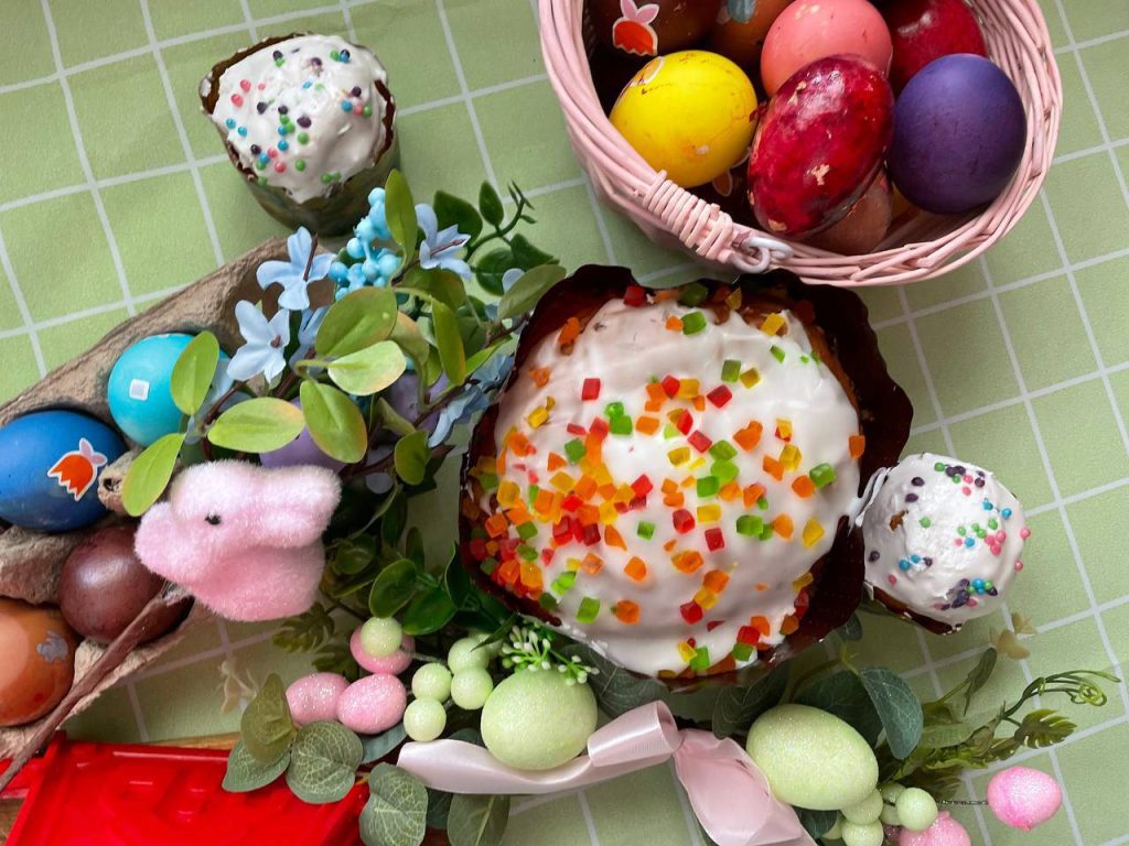 Столичные производители изготовили к Пасхе более 4,5 миллиона куличей. Фото: Татьяна Петрыкина, «Вечерняя Москва»