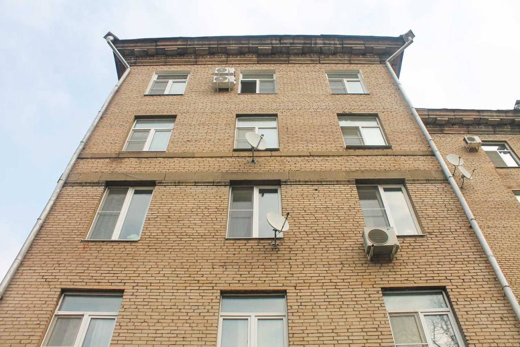 В текущем году в комплексе запланировали обновить жилой дом, расположенный в Южном административном округе. Фото: пресс-служба ФКР Москвы