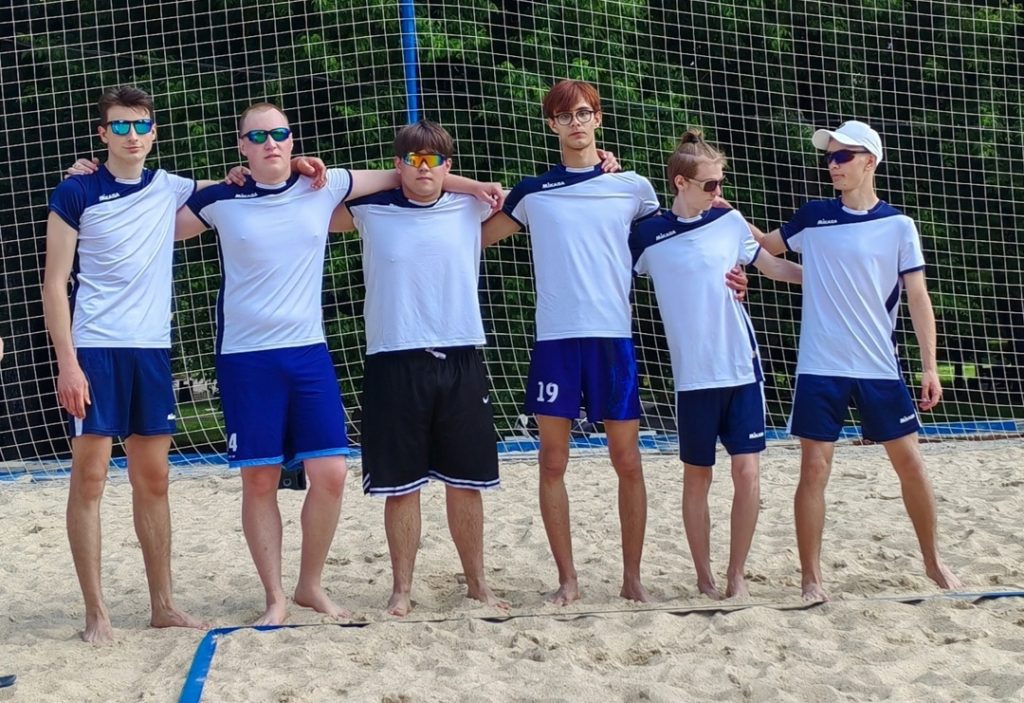 Студенты колледжа «Царицыно» приняли участие в соревнованиях по волейболу. Фото: официальная страница колледжа «Царицыно» в социальных сетях