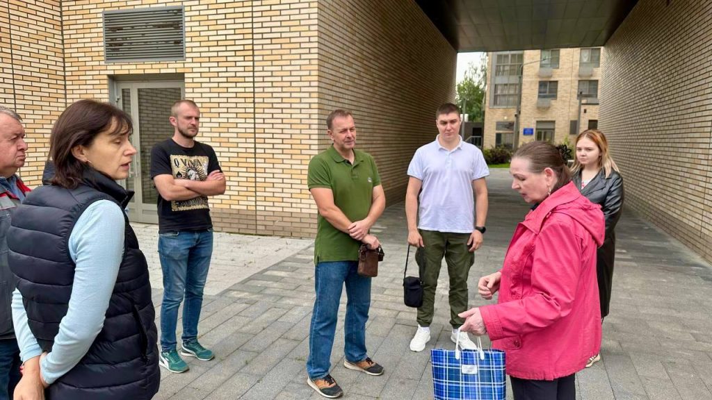 Еженедельный обход с местными жителями прошел в Царицыне. Фото: Telegram-канал управы района Царицыно