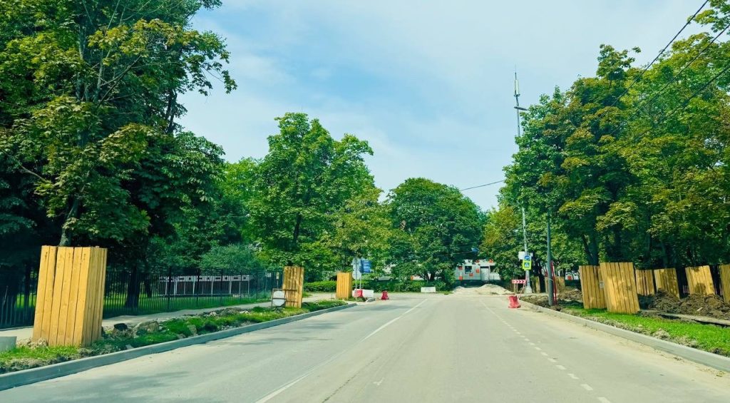 О работах по благоустройству улиц рассказали в управе района Царицыно. Фото: страница управы района Царицыно в социальных сетях