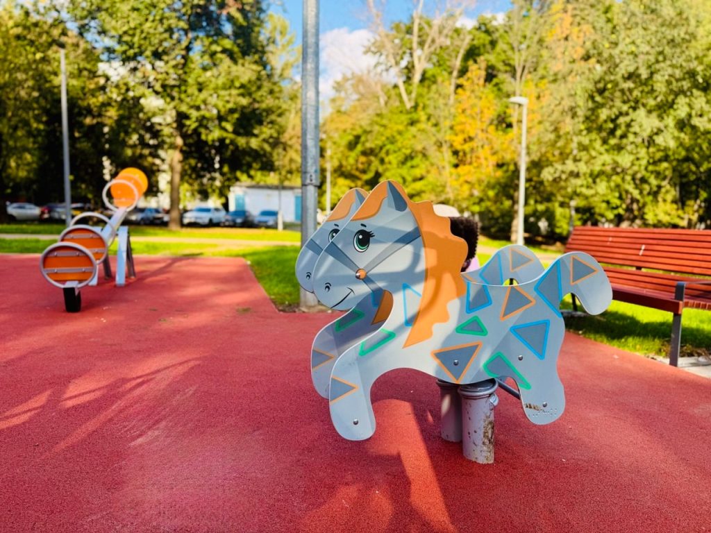 Детские площадки обновили в Царицыне. Фото: страница управы района Царицыно в социальных сетях