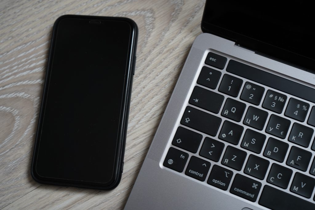 Актуальные схемы интернет мошенников. Фото: Анна Быкова, «Вечерняя Москва»