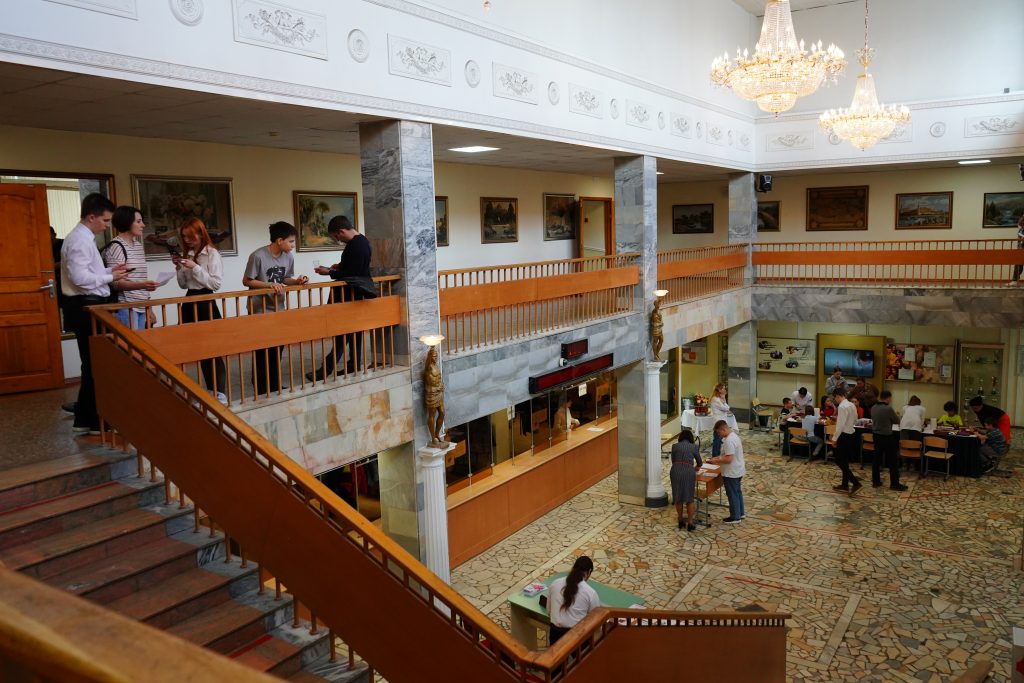 Студента Колледжа «Царицыно» наградили в рамках Чемпионата по программированию. Фото: Анна Быкова, «Вечерняя Москва»