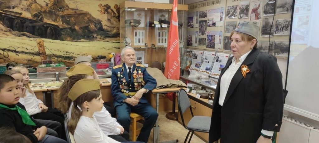 Ученики школы №904 приняли участие в патриотической акции. Фото: страница школы №904 в социальных сетях