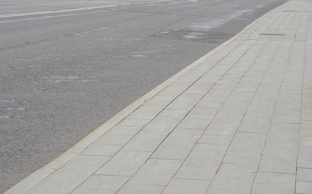 Работы по улучшению инфраструктуры провели в Царицыне. Фото: Анна Быкова, «Вечерняя Москва»