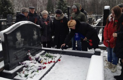 Управа района Царицыно и молодежная палата организовали памятную акцию в честь ветеранов битвы под Москвой