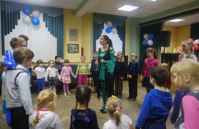 В центре социального обслуживания «Царицынский» в честь Дня матери состоялся праздничный концерт «В кругу семьи»