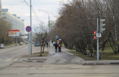 На фото Луганская улица в районе Царицыно