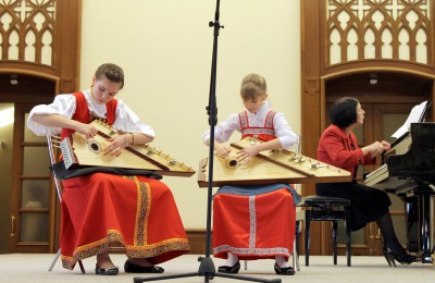 Ученицы детской музыкальной школы №4 в районе Царицыно