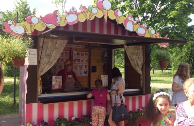Фестиваль мороженого проходит в Москве с 24 июня по 10 июля