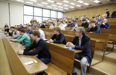 Среди российских выпускников москвичей было 7,2% - Печатников