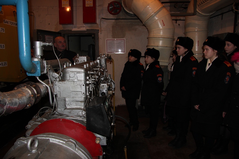 В Южном округе столицы кадеты посетили защитное сооружение гражданской обороны