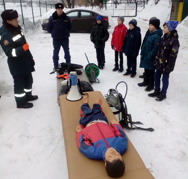 Школьники побывали на поисково-спасательной станции «Борисовская»