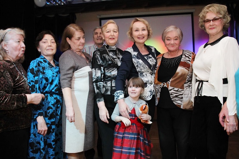 Глава муниципального округа Царицыно Елена Самышина поздравила жительниц района с Международным женским днем 8 Марта