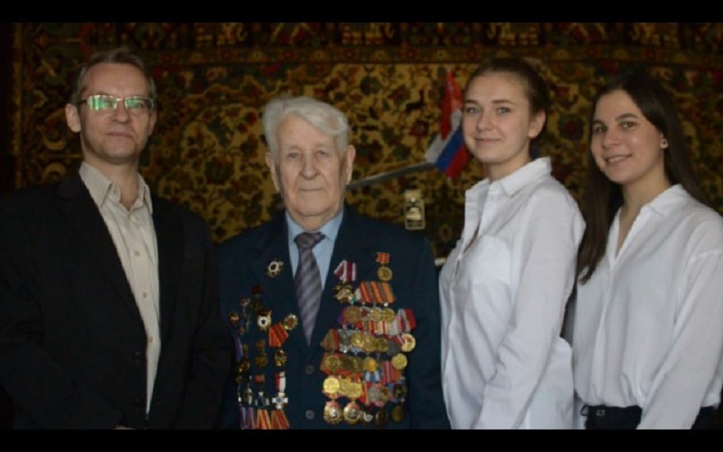 Волонтеры Колледжа «Царицыно» навестили Александра Воронкова