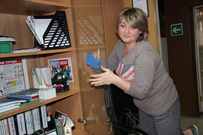 Специалисты Департамента ГОСЧиПБ в южном округе столицы приняли участие в общегородском экологическом субботнике