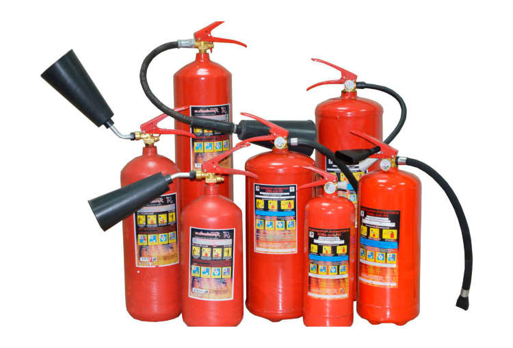 Необходимый навык: как пользоваться огнетушителем