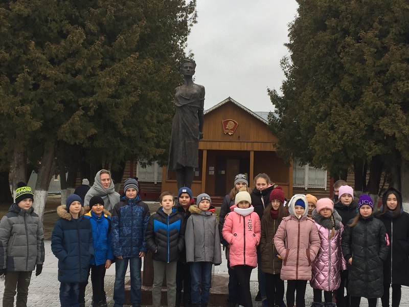 Молодежь и ветераны Царицына посетили место подвига Зои Космодемьянской