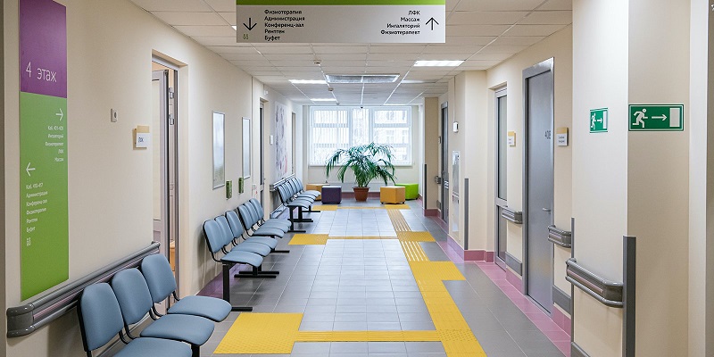135 столичных поликлиник отремонтируют до конца 2023 года