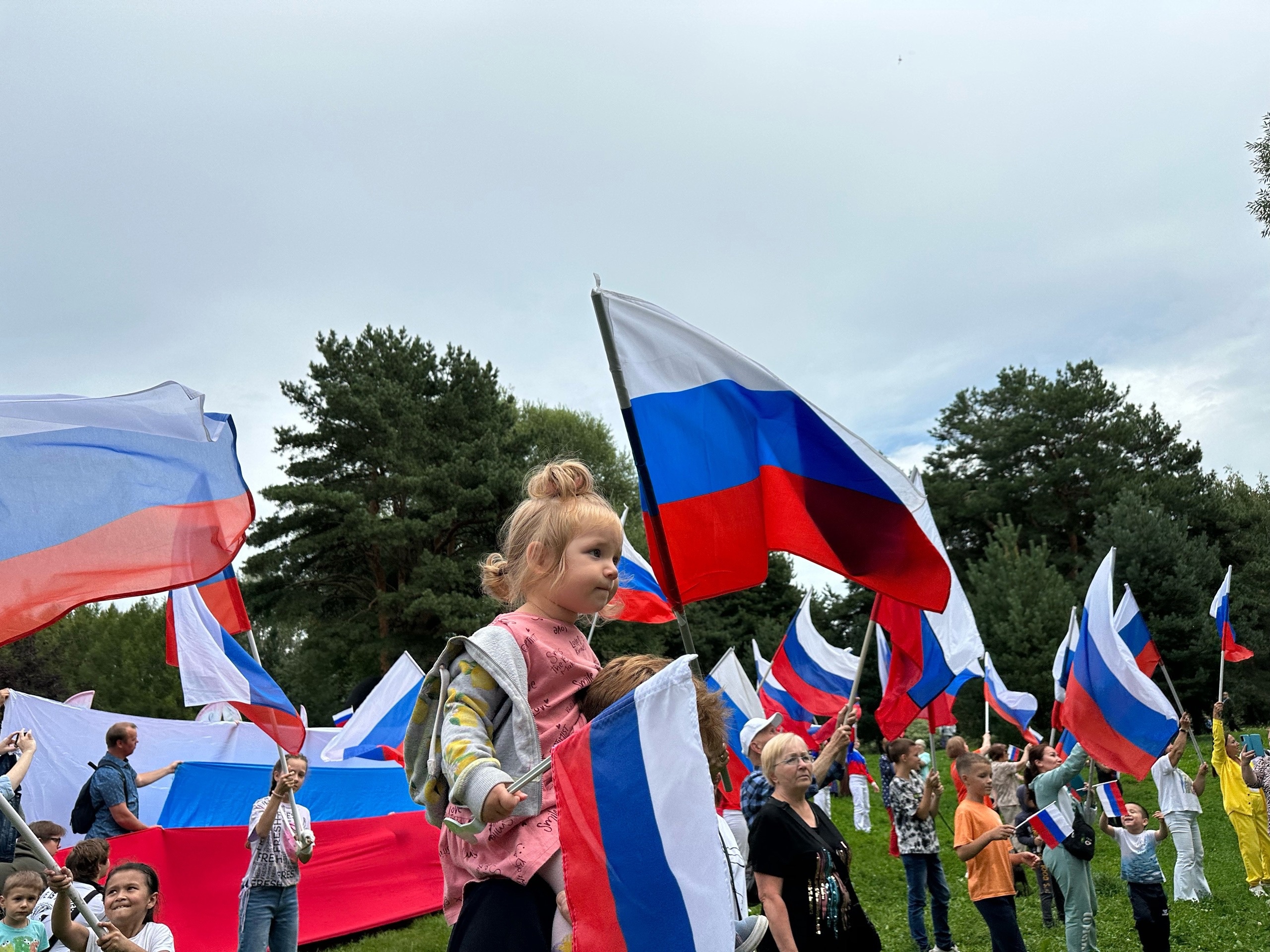 Патриотический праздник в Царицыне провели сотрудники ЦД «Личность». Фото: страница ЦД «Личность» в социальных сетях