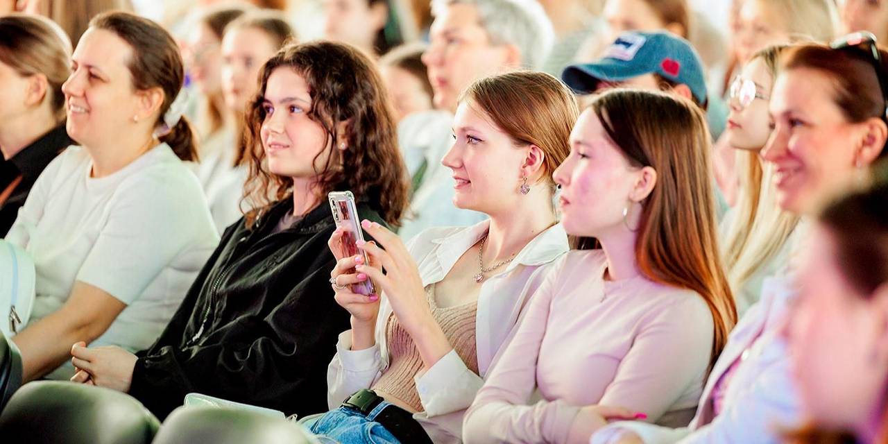 Московских школьников научат справляться с волнением перед ЕГЭ и ОГЭ на бесплатных лекциях. Фото: Пресс-служба Департамента образования и науки города Москвы