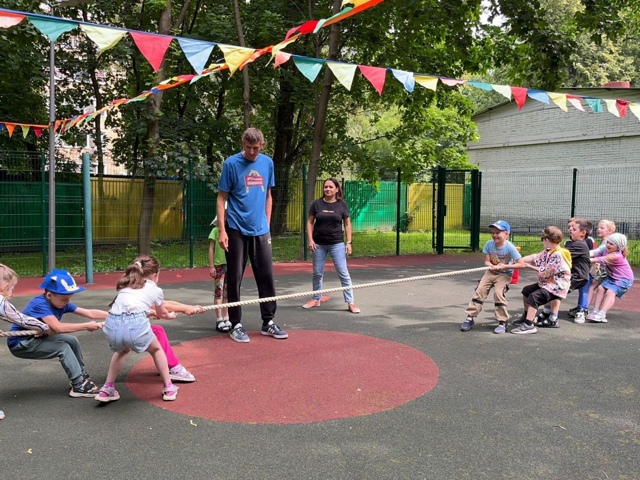 Ученики школы №904 приняли участие в «Малых летних Олимпийских играх». Фото: официальная страница школы №904 в социальных сетях