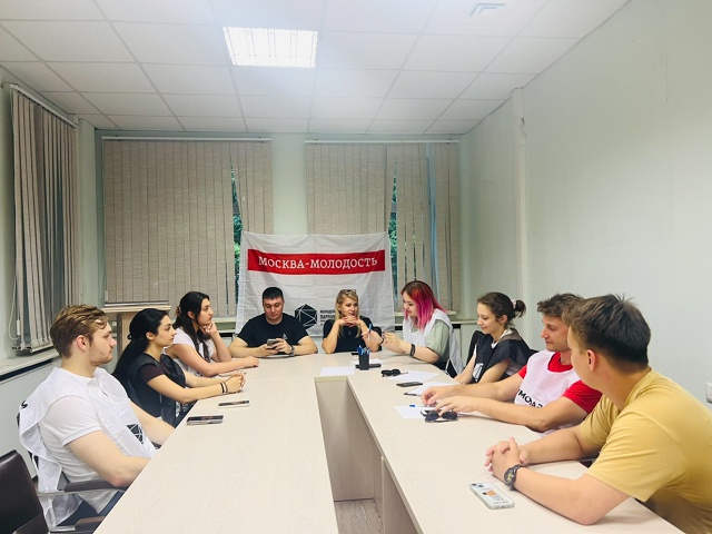 Молодые парламентарии района Царицыно провели заседание. Фото: официальная страница МП района Царицыно в социальных сетях