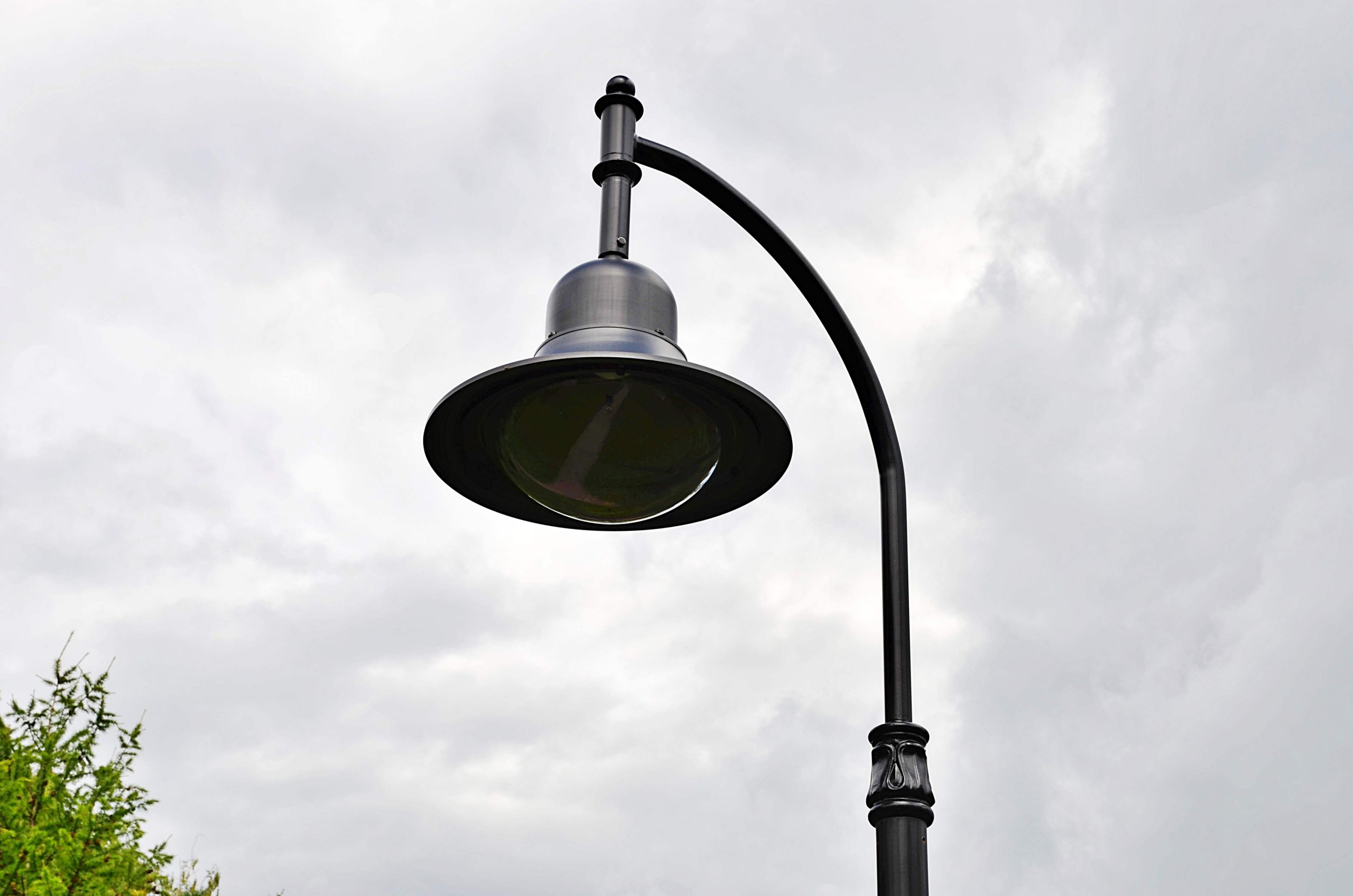 76 уличных фонарей установят в Царицыне. Фото: Анна Быкова, «Вечерняя Москва»