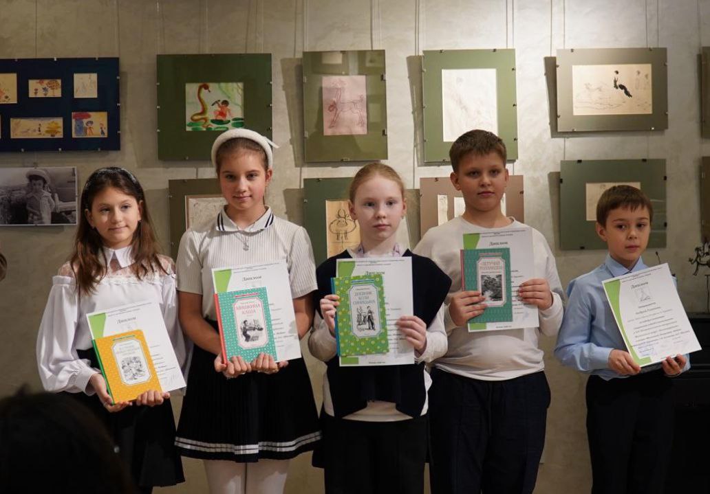 Сотрудники школы №1466 имени Надежды Рушевой провели научный фестиваль. Фото: страница школы №1466 имени Надежды Рушевой в социальных сетях